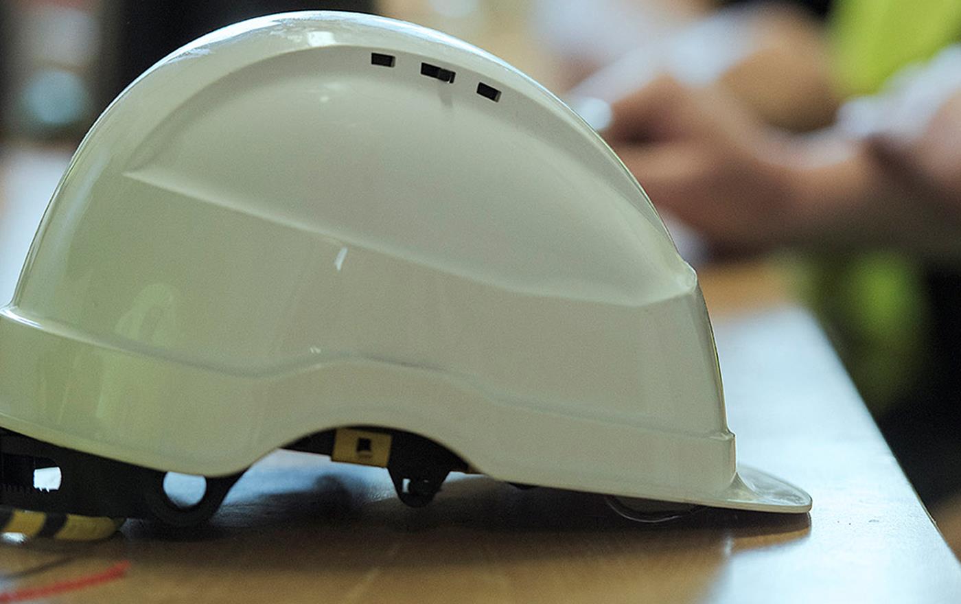 Career-Sweden_Halsasakerhet_photoEssen_1700x700px.jpg