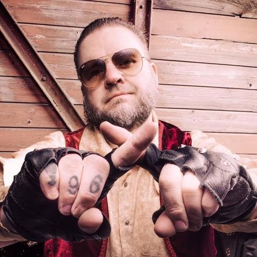 Stefan Sjur alias Ubbe sångaren i bandet Korslagda